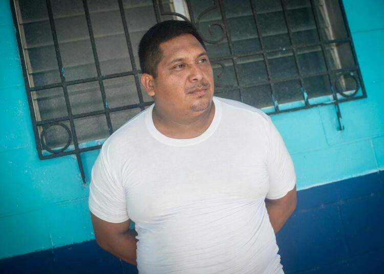 Condenan a 40 años de prisión a exsargento que violó a menor de edad en Teotepeque