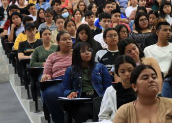 Más de 14 mil jóvenes realizan examen de admisión en la UES, solo 11 mil serán admitidos