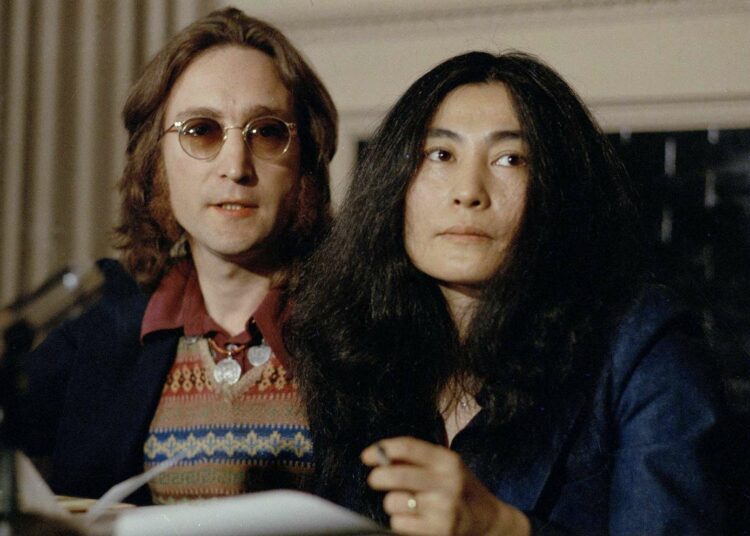 Yoko Ono sabía que John Lennon estaba en peligro poco antes de su muerte