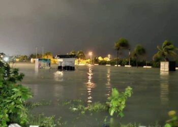 Furia de huracán Milton deja graves daños en Yucatán