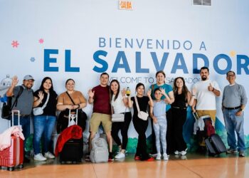 Emiten dictamen favorable para que turistas puedan ingresar bienes sin pago de impuestos en temporada navideña