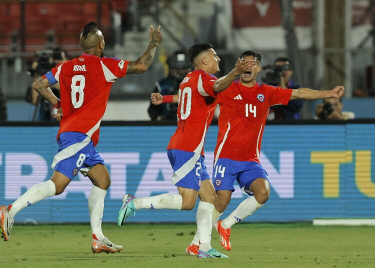 Chile golea 4-2 en casa a Venezuela y sigue con vida rumbo al Mundial
