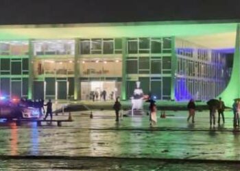 Al menos un muerto tras dos explosiones en los alrededores de la Corte Suprema en Brasil