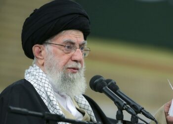 El líder supremo de Irán, el ayatolá Ali Jamenei amenaza a Israel y EE.UU. con «respuesta aplastante»