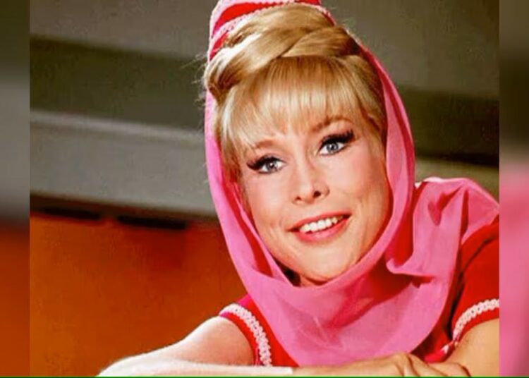 Así se ve Barbara Eden a sus 93 años, la protagonista de la famosa serie «Mi bella genio» de los años sesenta