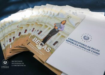 Gobierno invita a jóvenes a aplicar a becas de estudios superiores en la República Popular China