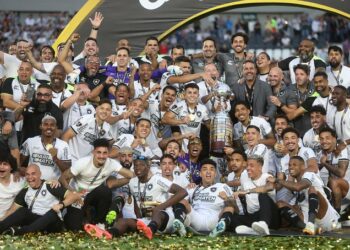 Botafogo se corona campeón de la Copa Libertadores por primera vez tras derrotar 3-1 a Atlético Mineiro