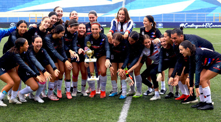 Escuela Americana, campeona del fútbol femenino Sub-19 de La Libertad