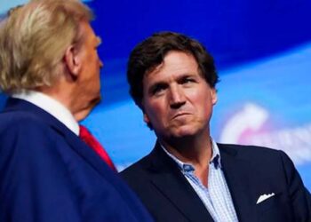 Donald Trump elije a Tucker Carlson como Secretario de Prensa de su gobierno