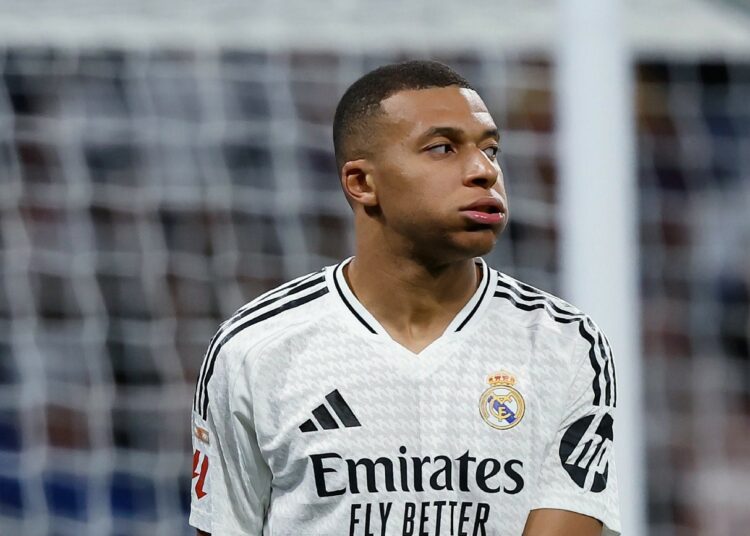 Estallaron las críticas a Mbappé por su “partido calamitoso” a un polémico gesto