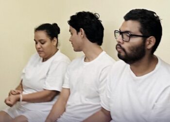 Sujetos que transportaban abundante droga en su vehículo continuarán detenidos