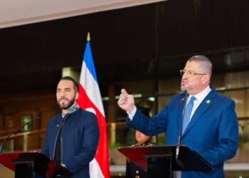 Presidente de Costa Rica reconoce logros en seguridad de El Salvador