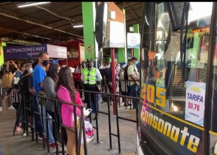 Sistema de transporte público de pasajeros hará cobros electrónicos a partir de enero del 2025