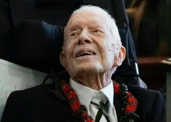 El expresidente Jimmy Carter, de 100 años, recibe su décima nominación a los Grammy por su álbum «Last Sundays in Plains»