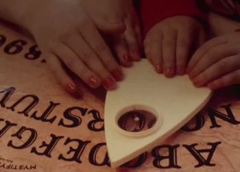 La ouija: historia de un juego envuelto en misterio y terror