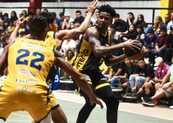 Lobos se mantiene en la lucha por el boleto a la final de la LMB