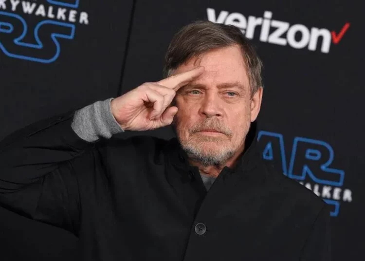 Mark Hamill abandona X tras nombramiento de Elon Musk en el gabinete de Donald Trump