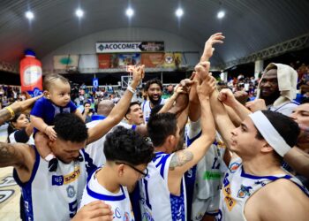 Metapán vence a Lobos y lleva la serie al quinto partido en la final de la LMB