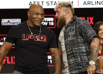 George Foreman le envió una advertencia a Mike Tyson a días de su regreso al ring a los 58 años