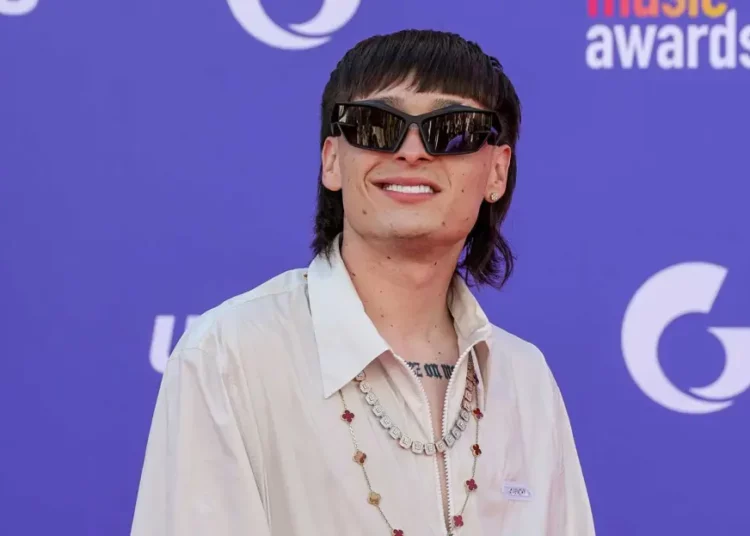 Peso Pluma busca conquistar la industria del K-pop de la mano de BTS