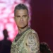Robbie Williams reavivó su pelea con Oasis al criticar el precio de las entradas de su gira