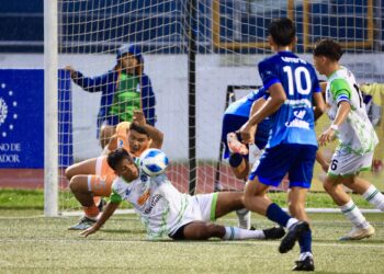 San Salvador mantiene paso perfecto en la Copa Chocovitos