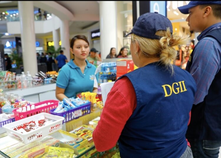 Hacienda realiza verificaciones a comercios en temporada de rebajas