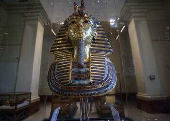 Descubrieron una característica “olvidada” en la máscara de Tutankamón que le daría un giro a su historia