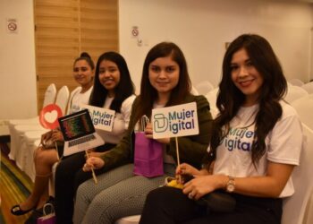 Presentan programa «Mujer Digital» en pro de las mujeres emprendedoras de El Salvador