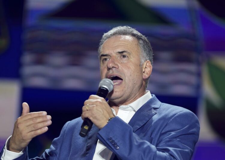 ¿Quién es Yamandú Orsi, el próximo presidente de Uruguay?