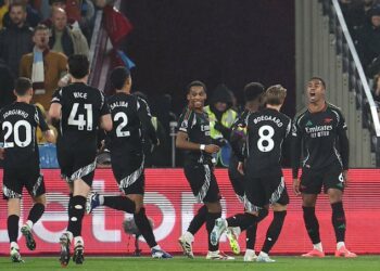 Arsenal goleó a West Ham United con un contundente 5 a 2