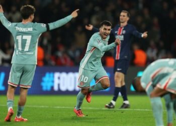 Con un agónico gol de Correa, Atlético de Madrid venció a PSG