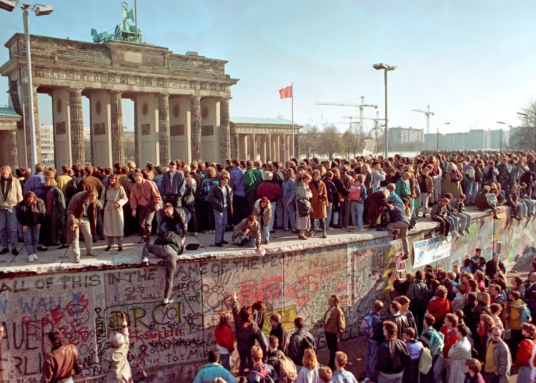 Alemania conmemora 35 años de la caída del Muro de Berlín