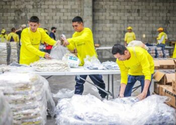 Reos en fase de confianza arman paquetes de ayuda humanitaria para Costa Rica