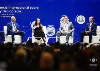 El Salvador reflexiona sobre avances en democracia en el segundo día de la CIED