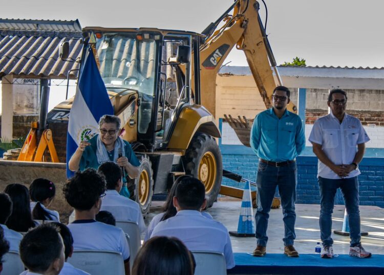 DOM anuncia construcción de escuela en colonia Santa María, de Ahuachapán