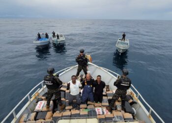 A pocas horas del decomiso de 762 kilos de cocaína, cae nueva embarcación con 2 toneladas de droga