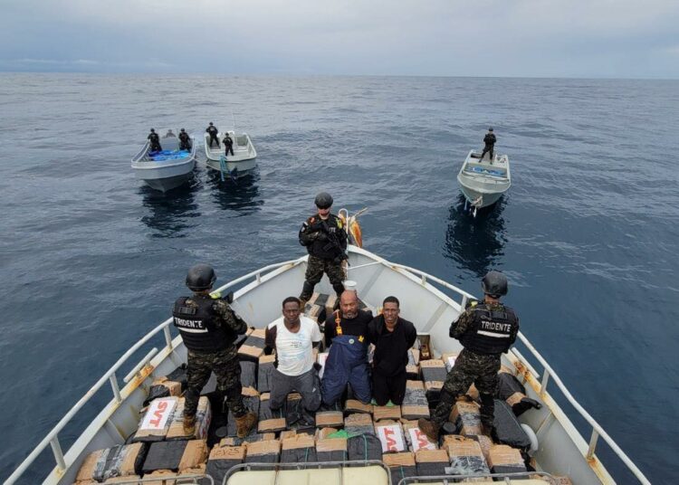 A pocas horas del decomiso de 762 kilos de cocaína, cae nueva embarcación con 2 toneladas de droga