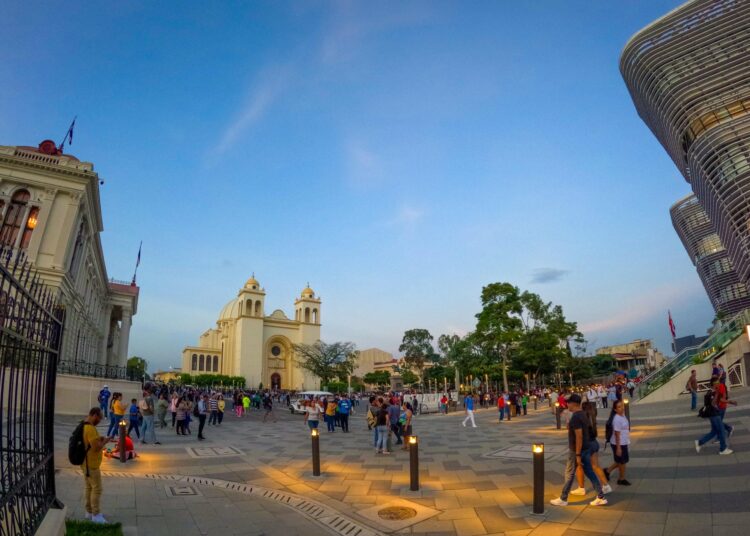 Fondos asignados al Ministerio de Economía estarán destinados a la inversión pública