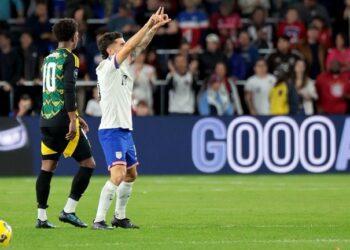 EE.UU. vence 4-2 a Jamaica para un 5-2 en cuartos de Liga de Naciones