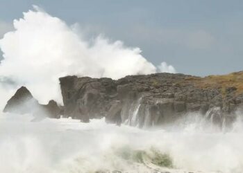 España en alerta por la llegada de la borrasca ‘Caetano’ que provocará fuertes vientos y olas de 5 metros en el Cantábrico