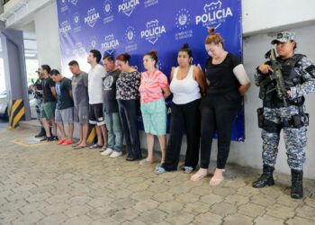 Capturan a 9 personas que se dedicaban a estafar con la supuesta venta de boletos aéreos y paquetes turísticos