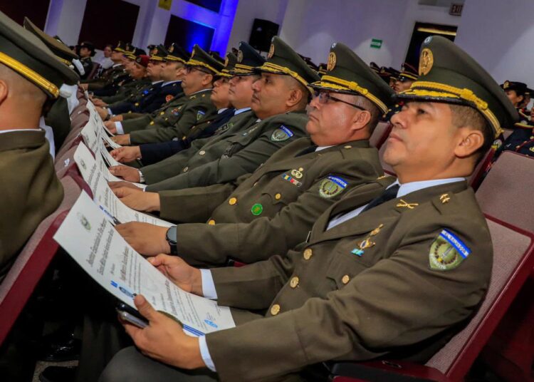 FAES gradúa a 144 oficiales en Administración Militar
