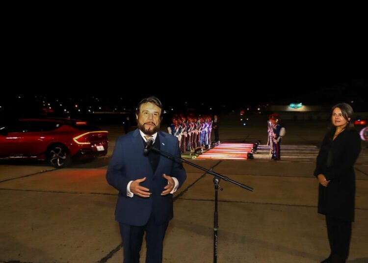 Vicepresidente Ulloa asiste a la XXIX Cumbre Iberoamericana de Jefas y Jefes de Estado en Ecuador