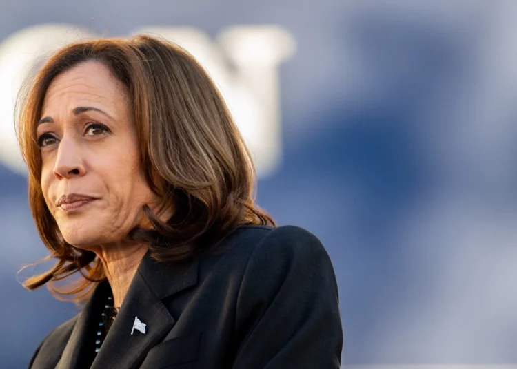 NYP: La campaña de Kamala Harris terminó con una deuda millonaria