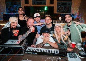 Llueven las críticas por nueva canción de Karol G