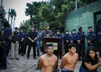 Pandilleros que mataron a 3 policías en 2022 en Santa Ana, reciben hasta 175 años de cárcel