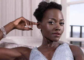 Lupita Nyong’o se siente ‘más guapa’ después de ducharse con agua fría