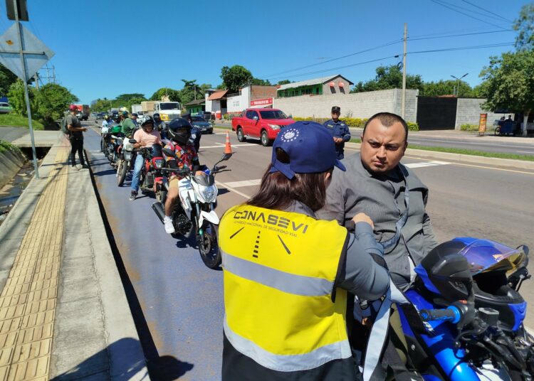 Lanzan Guía de Prácticas Seguras para motociclistas en El Salvador