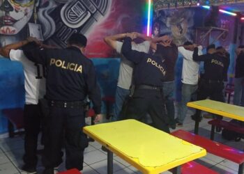 Policía ejecuta operativos preventivos en bares y discotecas